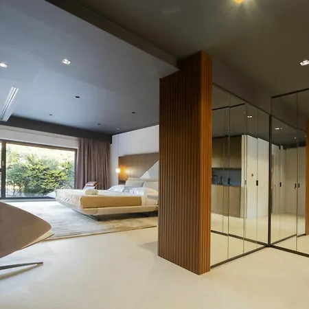 Della Lupa Luxury *