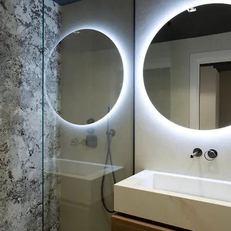 Della Lupa Luxury