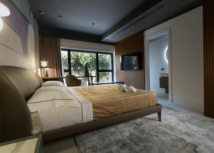 Della Lupa Luxury