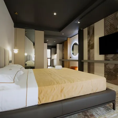 Della Lupa Luxury לינה וארוחת בוקר 4*