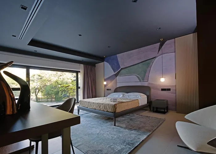 Della Lupa Luxury לצ'ה